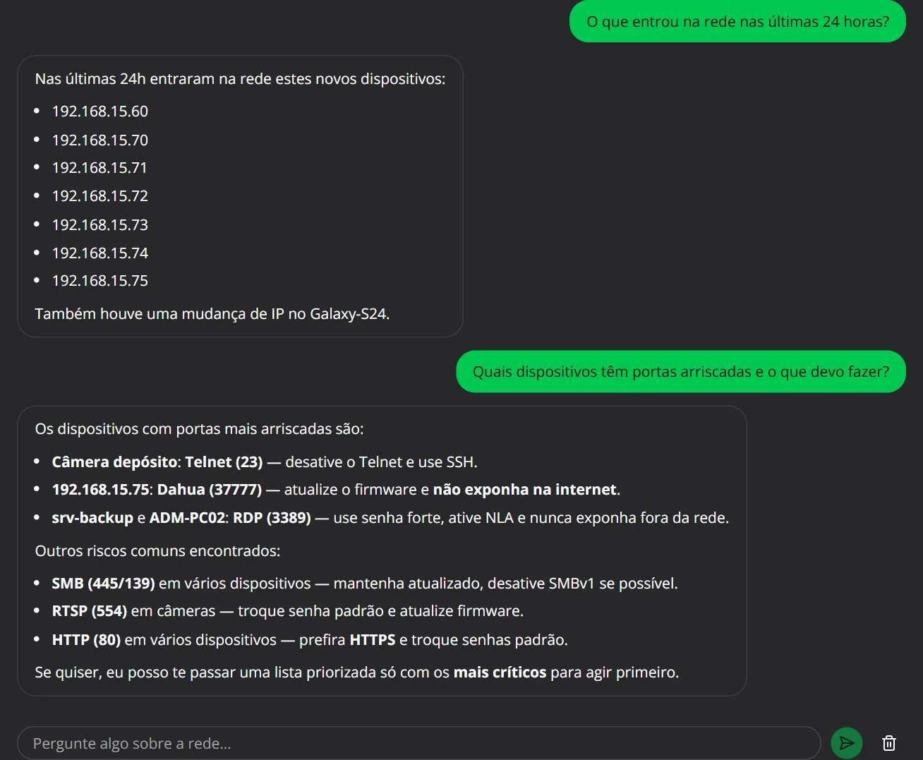 Assistente IA respondendo quais dispositivos entraram na rede e quais têm portas arriscadas, com recomendações